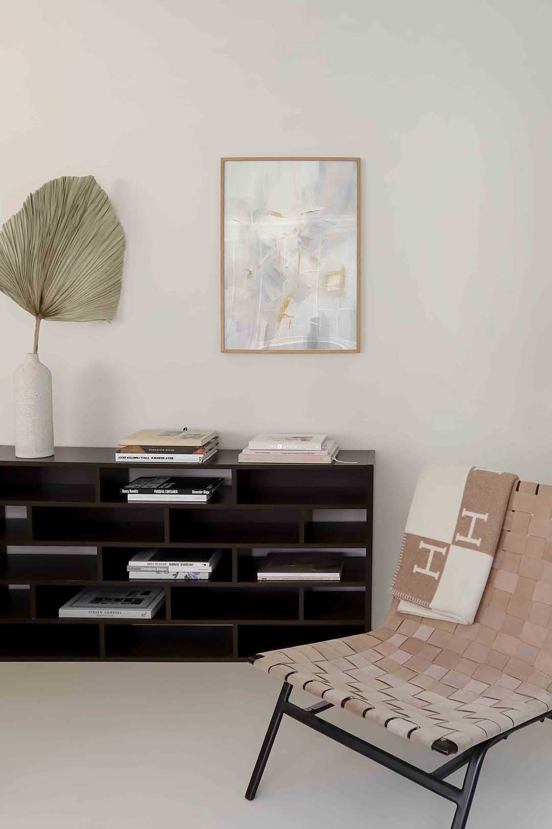 Abstracte beige en witte – zachte abstracte poster in staand formaat