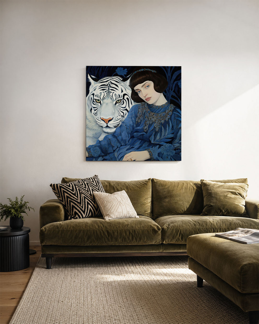 Dromerige tijger kunstwerk – derde productweergave – dit kunstwerk toont een vrouw in een blauwe jurk naast een witte tijger.
