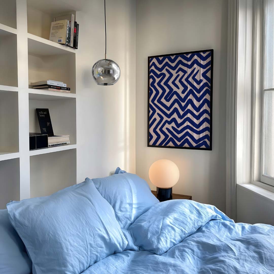 Zigzag Sfeerposter in Blauw – staande moderne wanddecoratie van WallArtistic