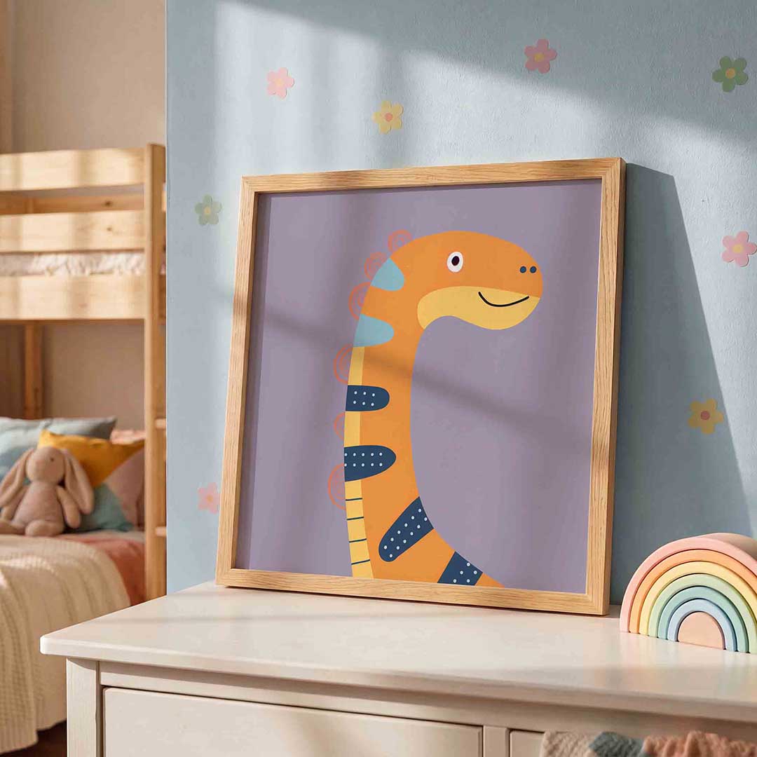 Oranje dinosaurus – speelse wandkunst als vierkante kinderposter