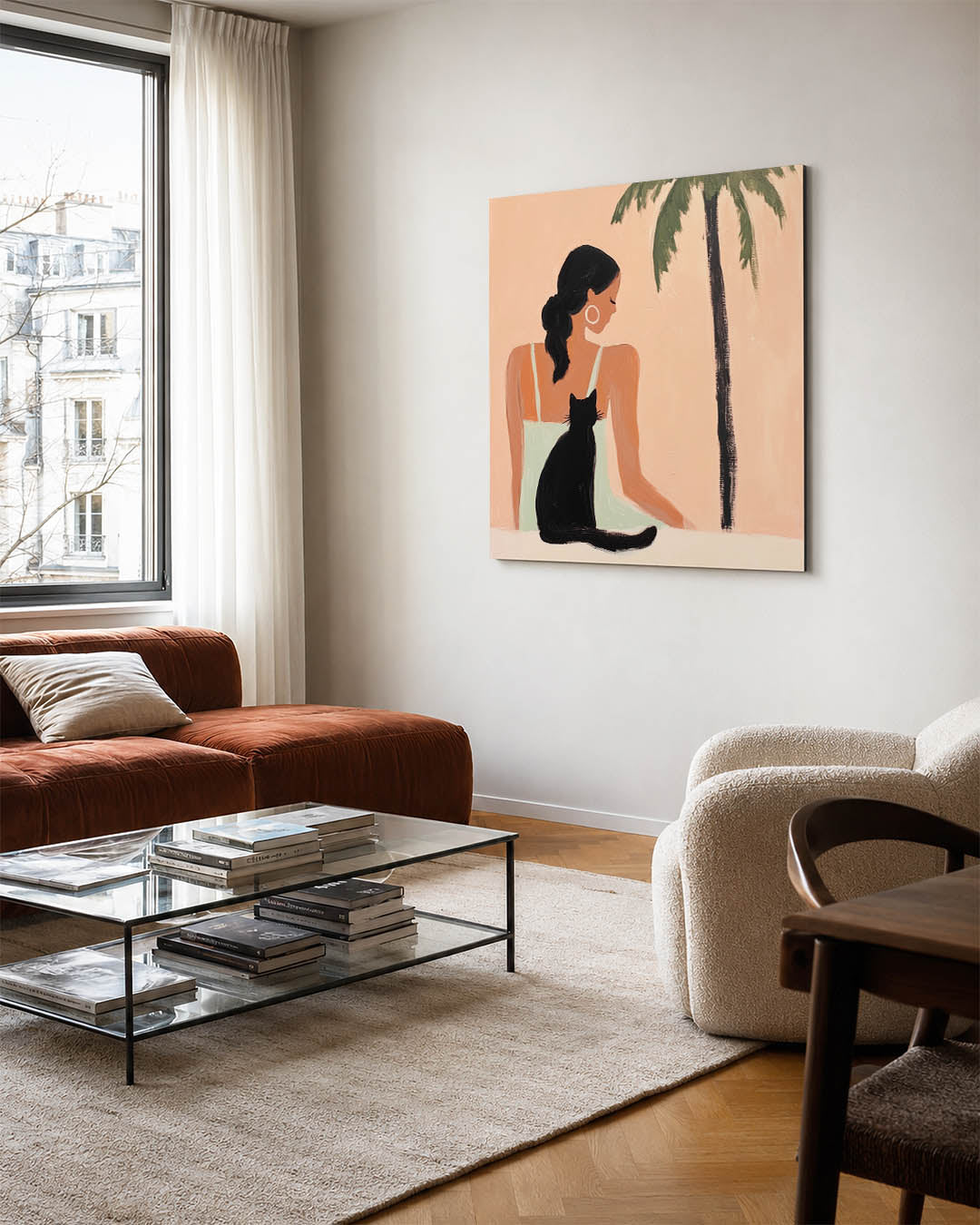 Zomerse rust kunstwerk – vierkante wanddecoratie – een vrouw met een zwarte kat zit ontspannen voor een palmboom. De zachte