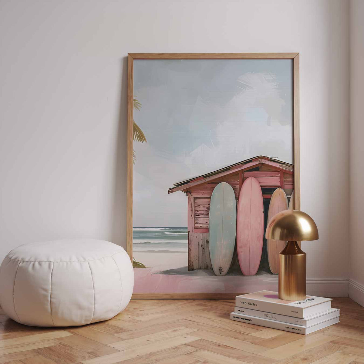 Strandhuisje met Surfboards – urban poster in staand formaat
