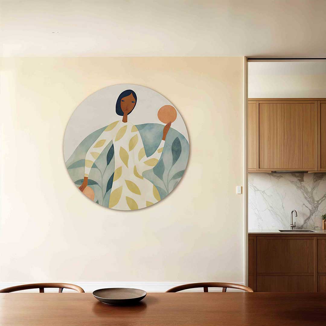 Vrouw met bladeren – moderne ronde wanddecoratie met vrouwelijk portret