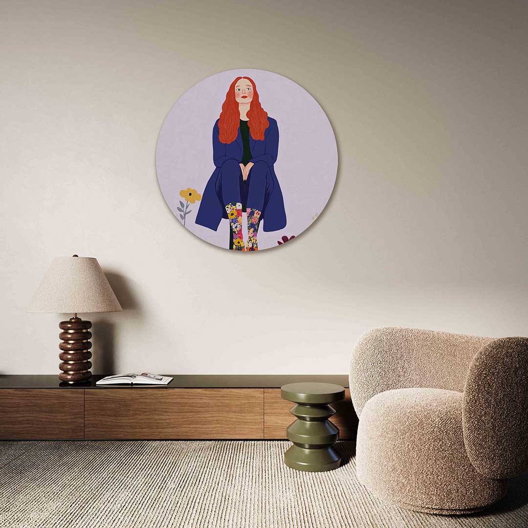 Vrouw met bloemen – abstracte muurcirkel als ronde wanddecoratie