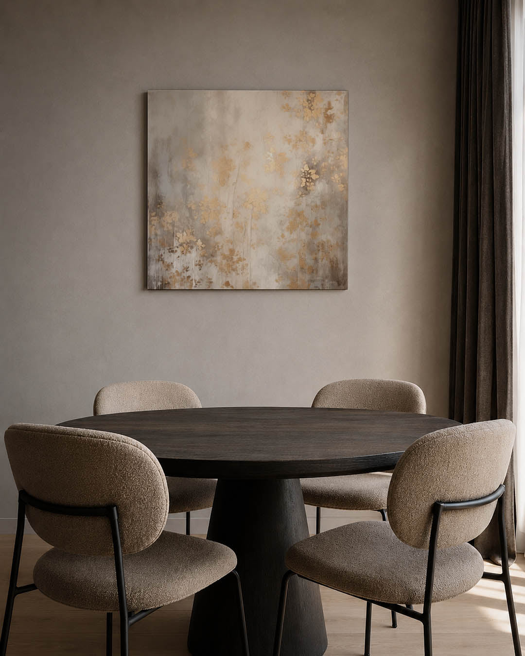 Bloemrijke nevel kunstwerk – tweede productweergave – dit kunstwerk toont een subtiele compositie van beige en grijze tinten
