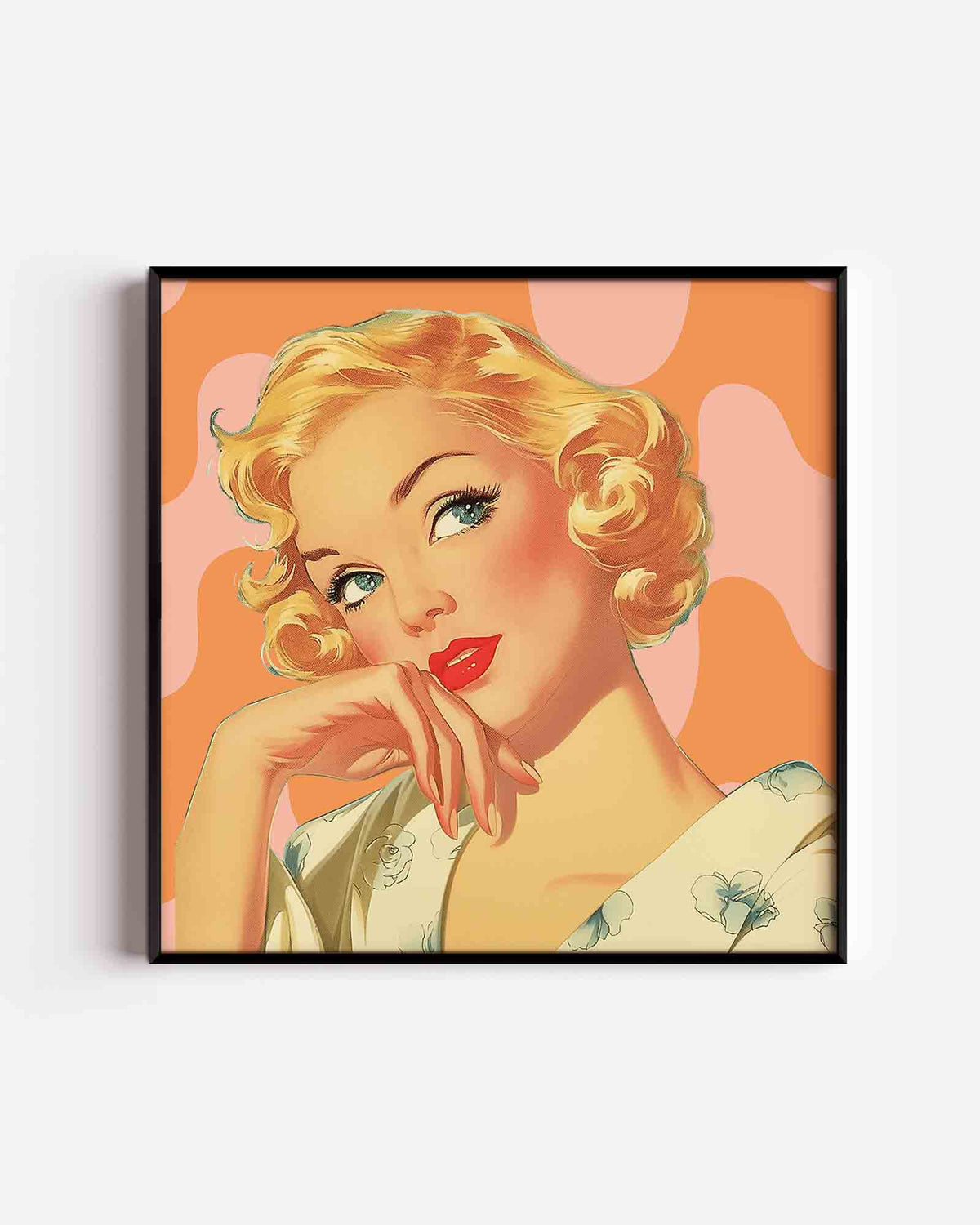 Blonde vrouw met golvend haar – Pop Art vierkante poster als wanddecoratie