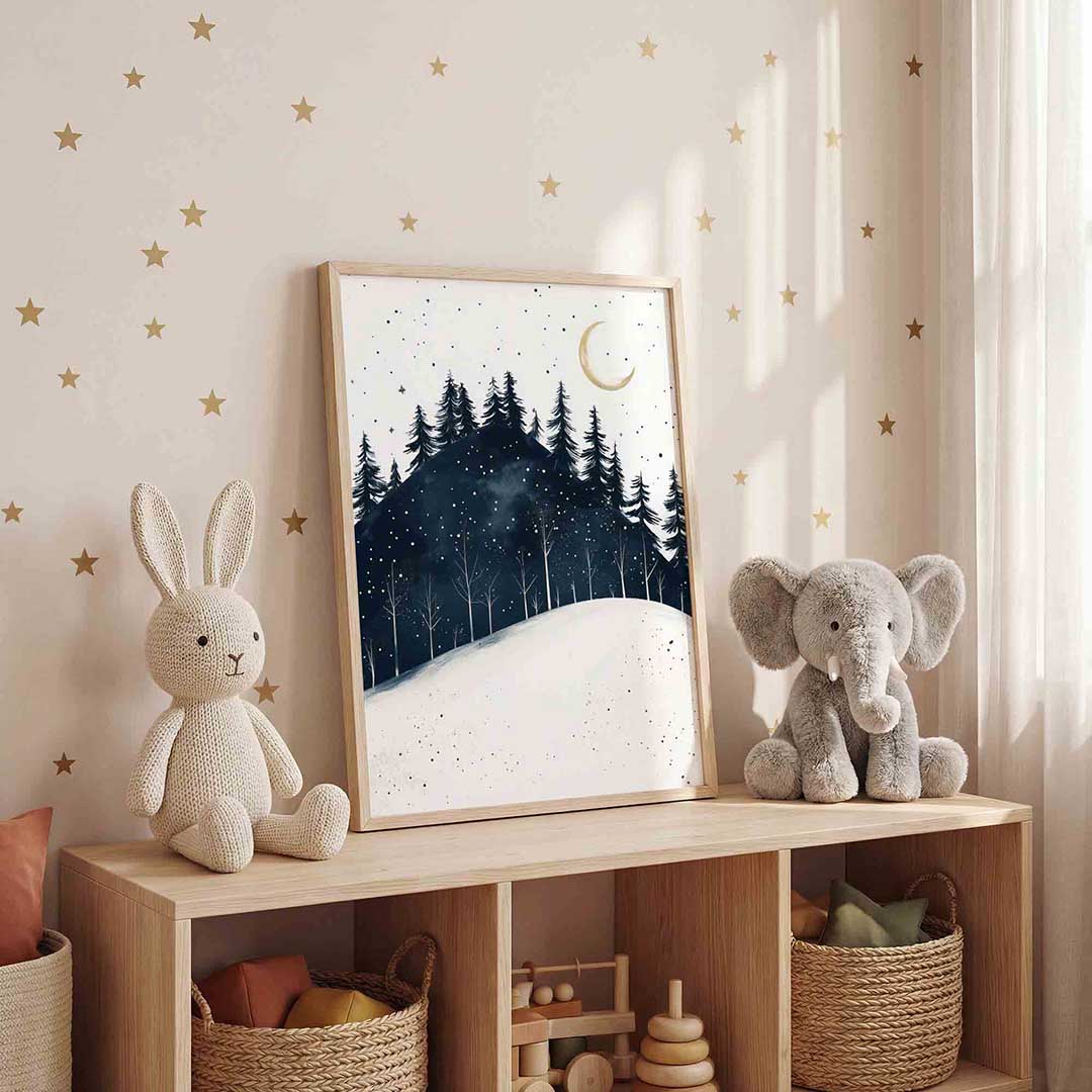 Winterlandschap met bomen – staande kinderkamer wanddecoratie van WallArtistic