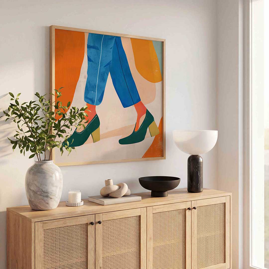 Stappen in blauwe broek – kunst en design poster in vierkant formaat