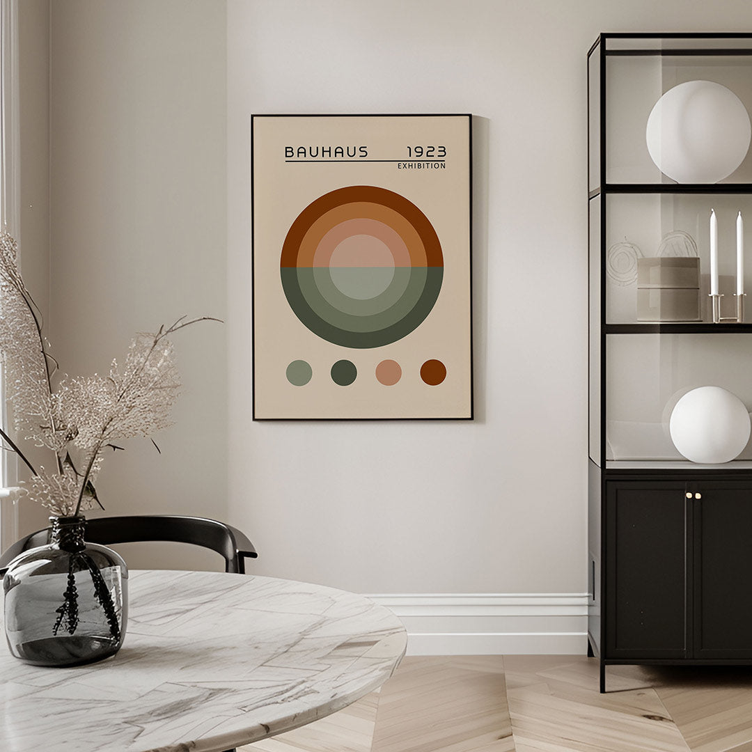 Cirkelvormen en kleur – geometrische Bauhaus poster in staand formaat