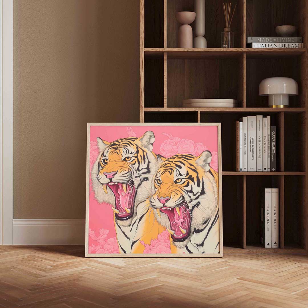 Twee brullende tijgers – kleurrijke vierkante wanddecoratie van WallArtistic