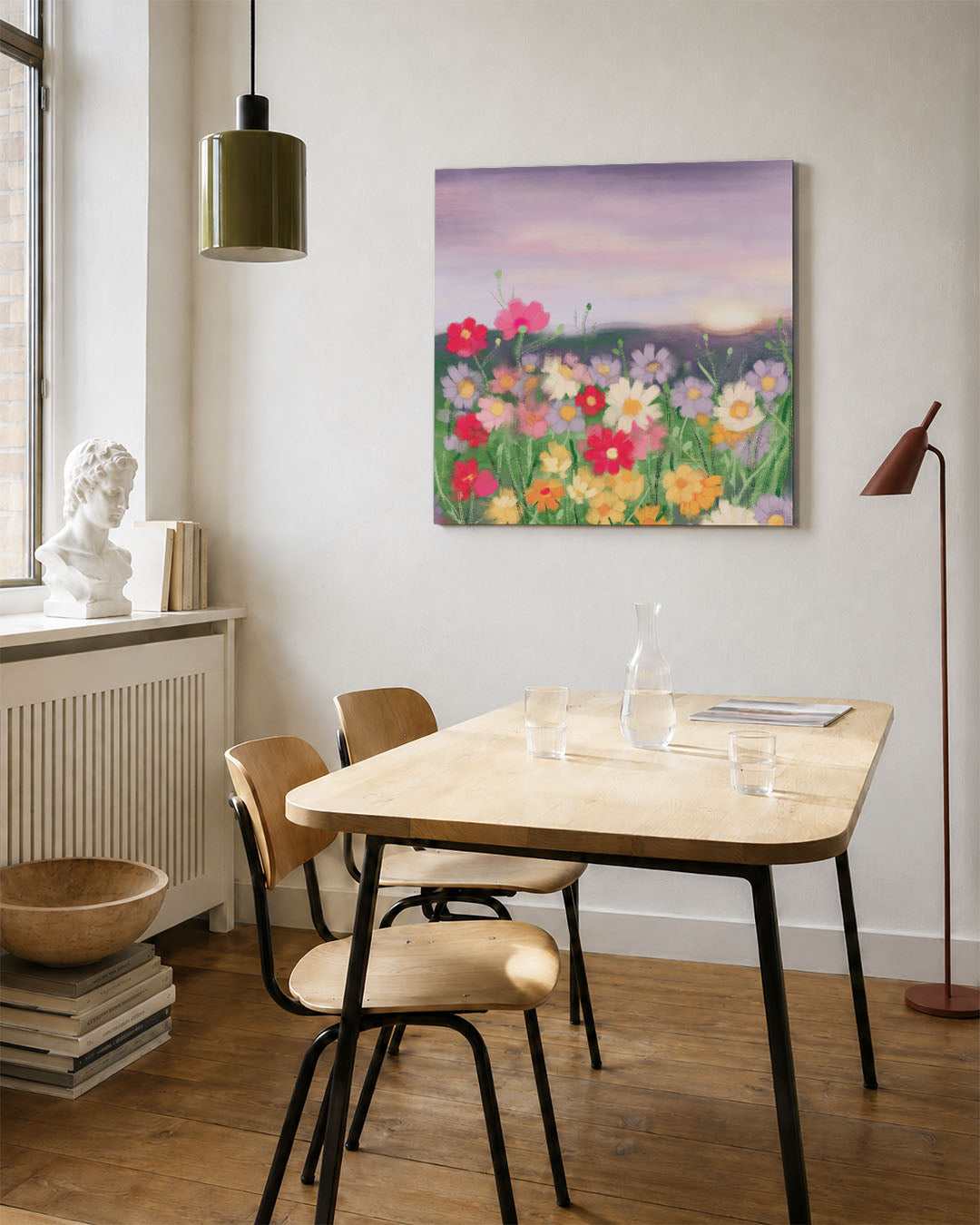 Bloemenveld bij zonsondergang kunstwerk – vierkante wanddecoratie – dit werk toont een kleurrijk bloemenveld met een zachte