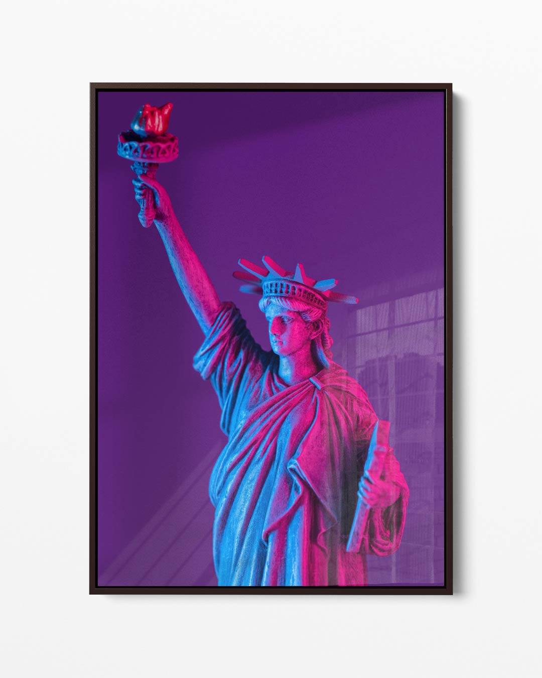 Vrijheidsbeeld in Neonkleuren – portret kunstwerk als wanddecoratie