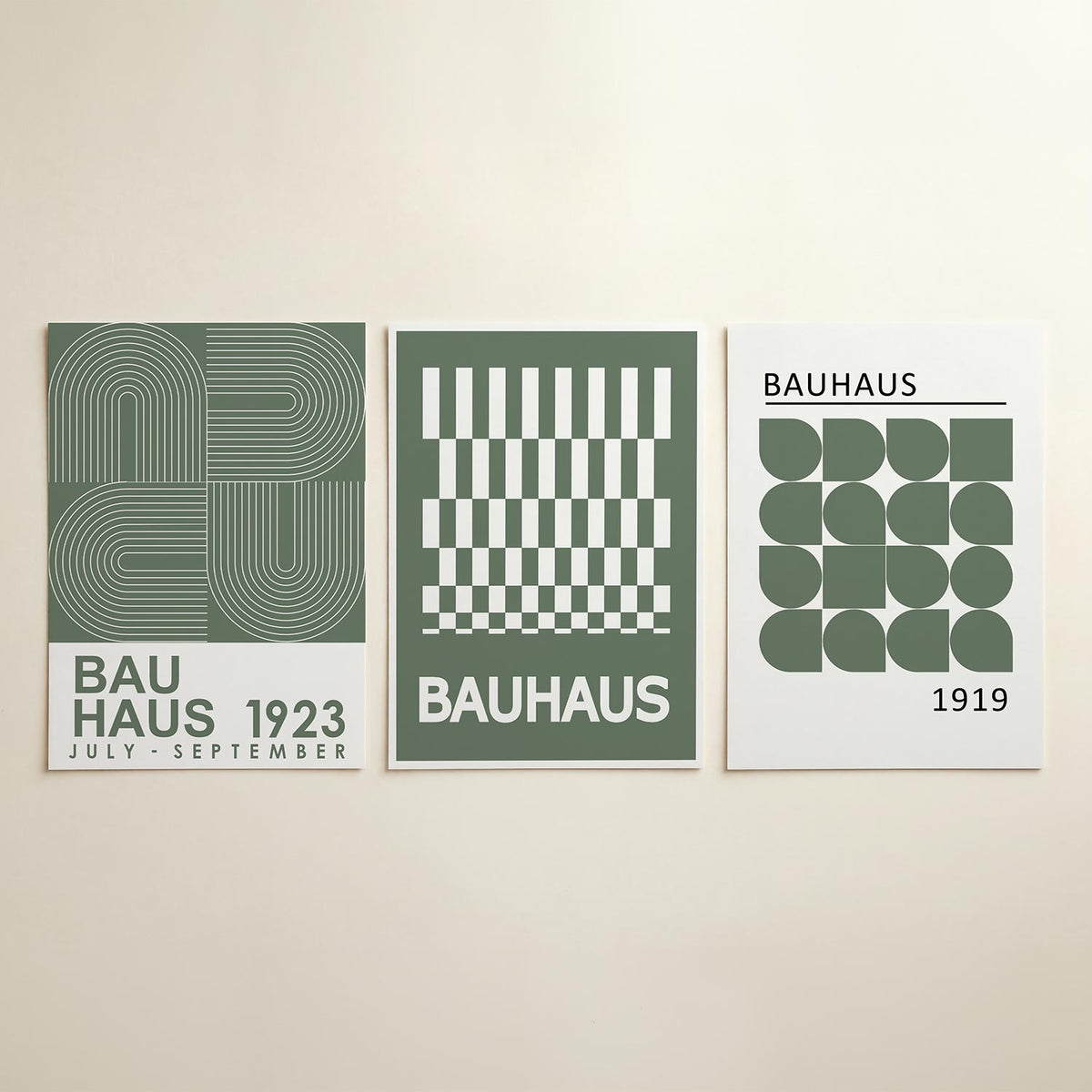 Lijnen en vormen driedelige posterset in interieur