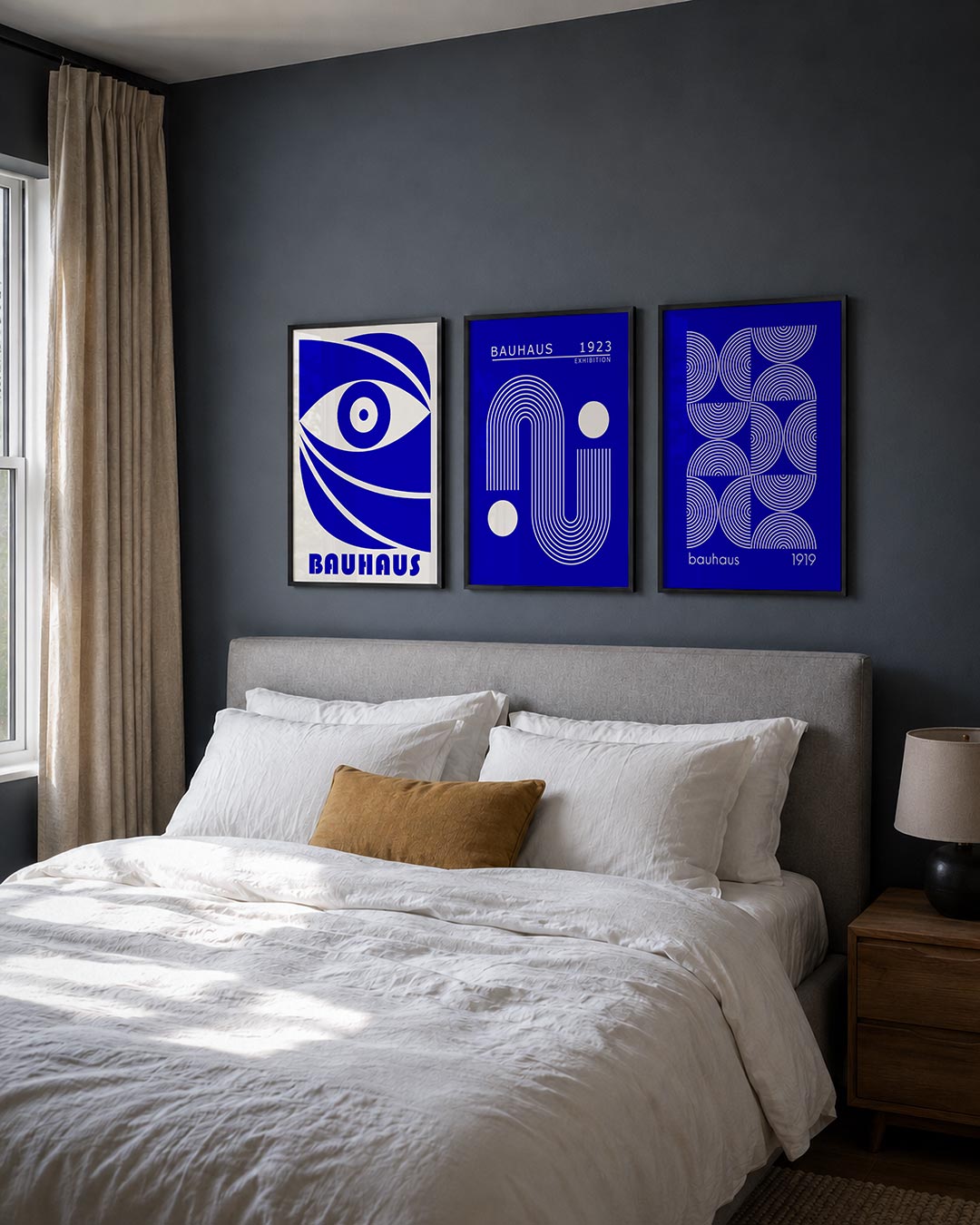Oog en lijnen posterset – derde productweergave – een krachtig blauw oog met dynamische lijnen in een vloeiende compositie.
