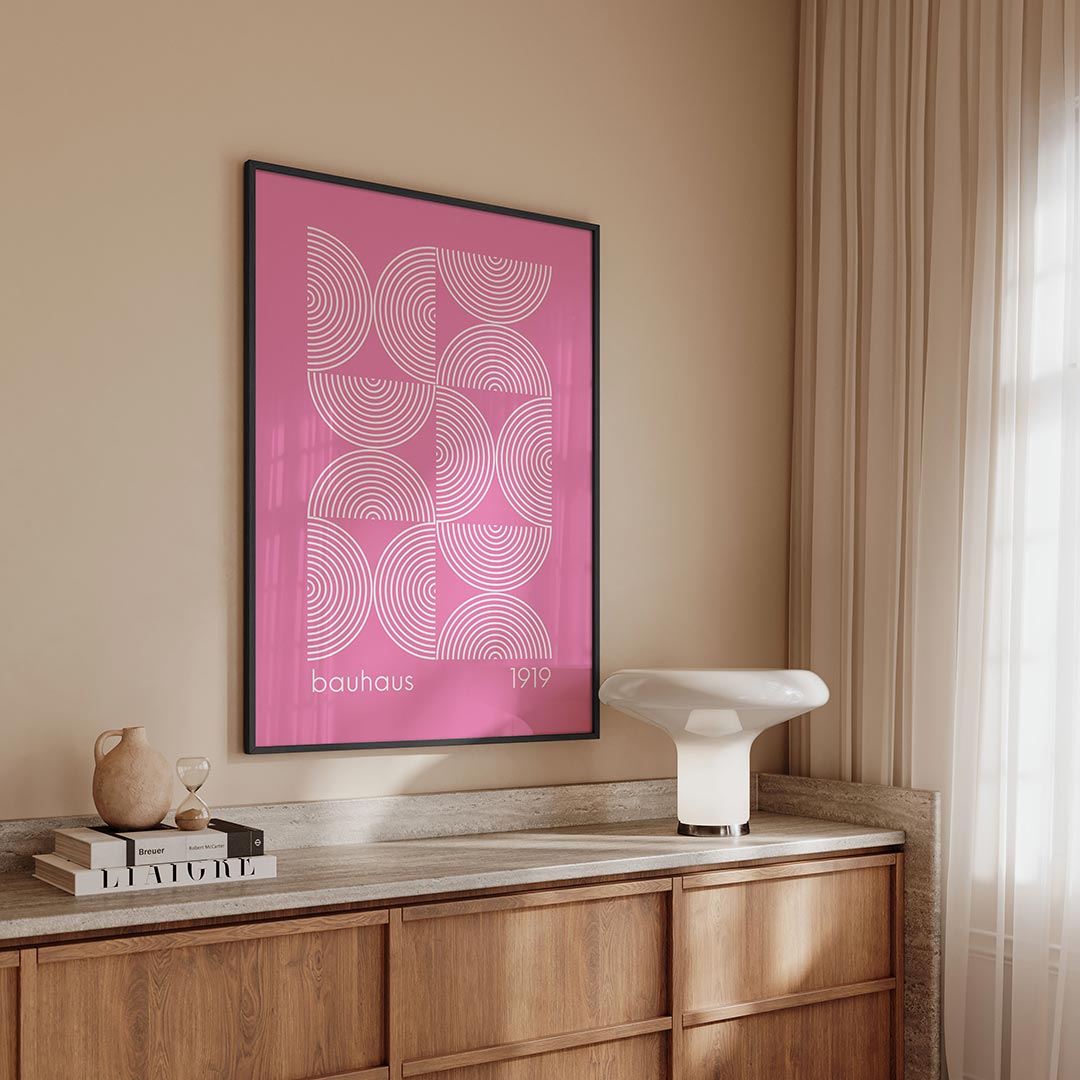 Cirkelritme roze – geometrische Bauhaus poster in staand formaat