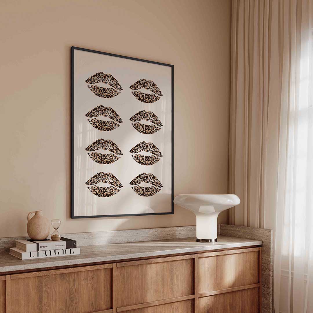 Luipaard lippen – kleurrijke Pop Art poster in staand formaat