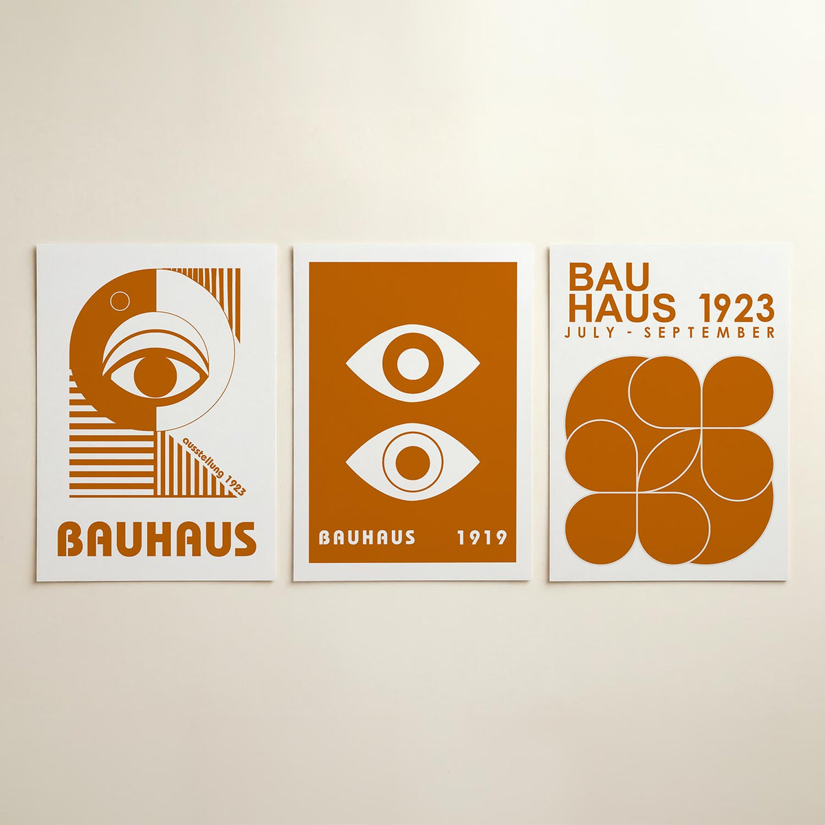 Oog en lijnen posterset – detailweergave – deze posterset in drie delen toont een groot oog in het midden, omringd door