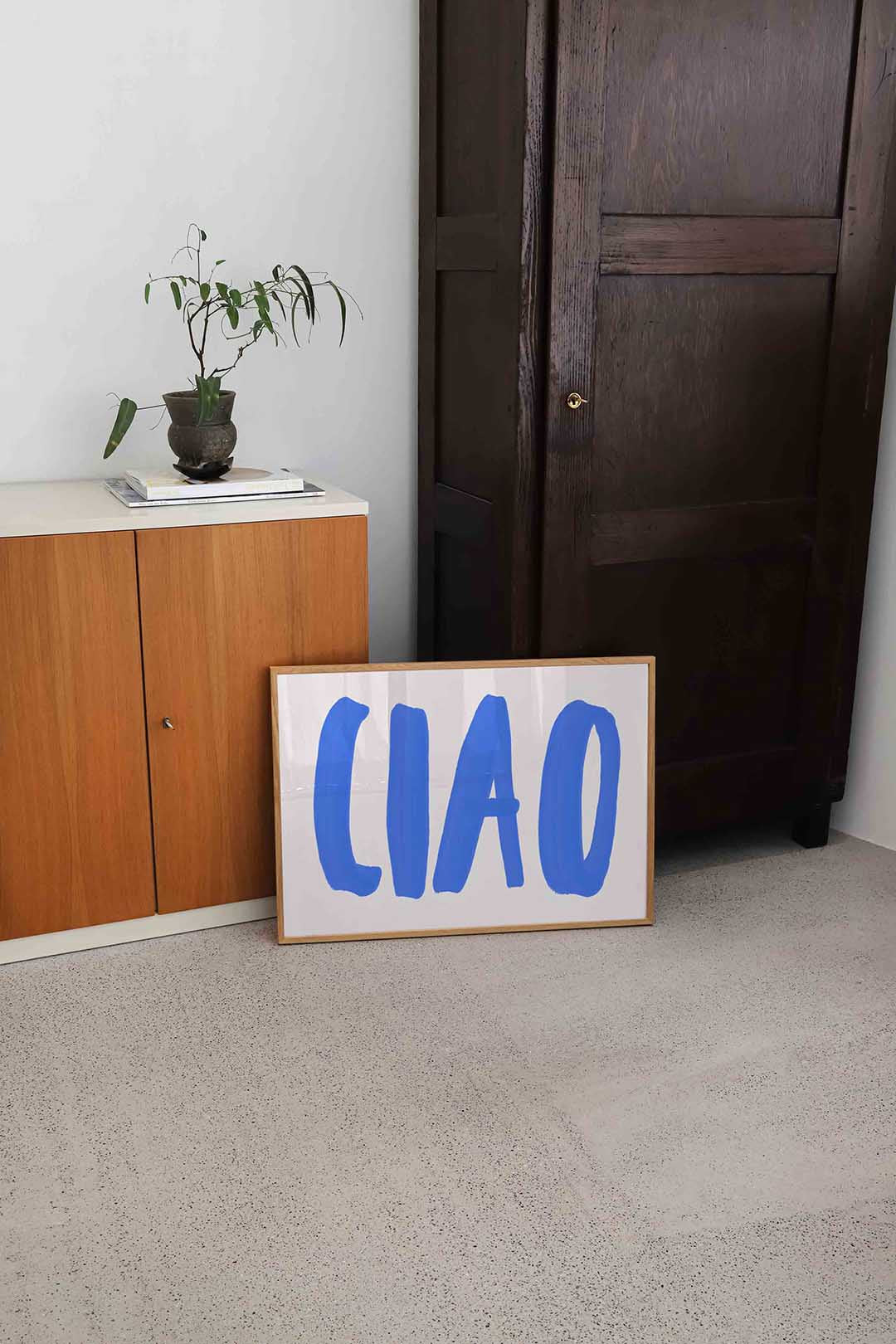 Ciao blauwe tekst – hedendaagse illustratie als liggende poster