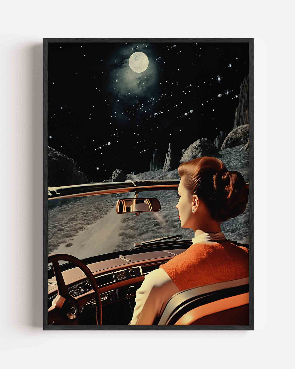 Vrouw in auto onder sterrenhemel – surrealistische portret poster als wanddecoratie