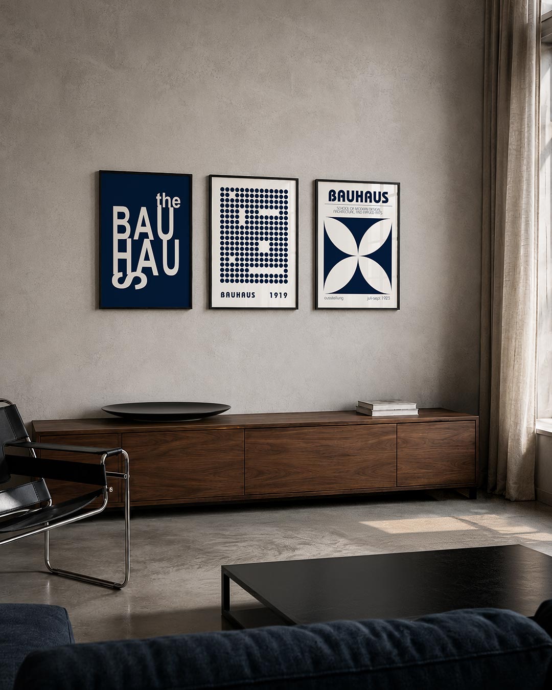 Typografisch spel posterset – tweede productweergave – deze posterset in drie delen toont een dynamisch lijnenspel van witte