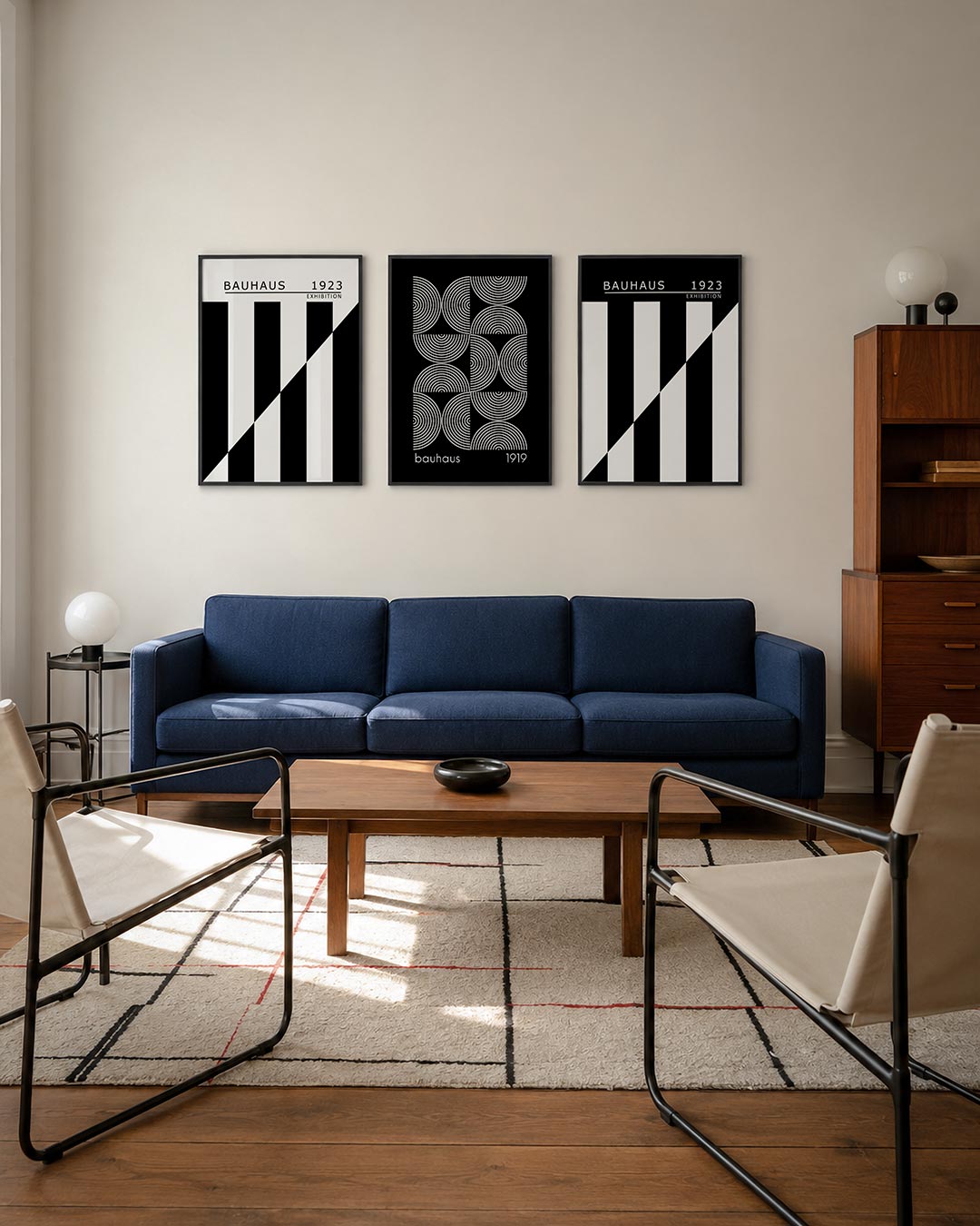 Lijnen en vlakken driedelige posterset – deze posterset in drie delen toont een spel van zwarte en witte vlakken, met strakke