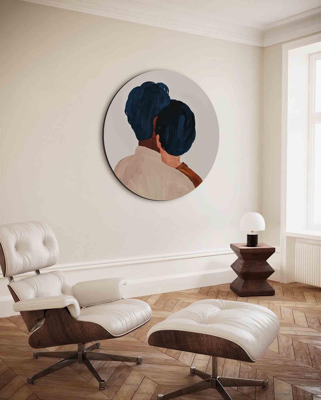 Twee figuren met blauwe kapsels – moderne ronde wanddecoratie van WallArtistic