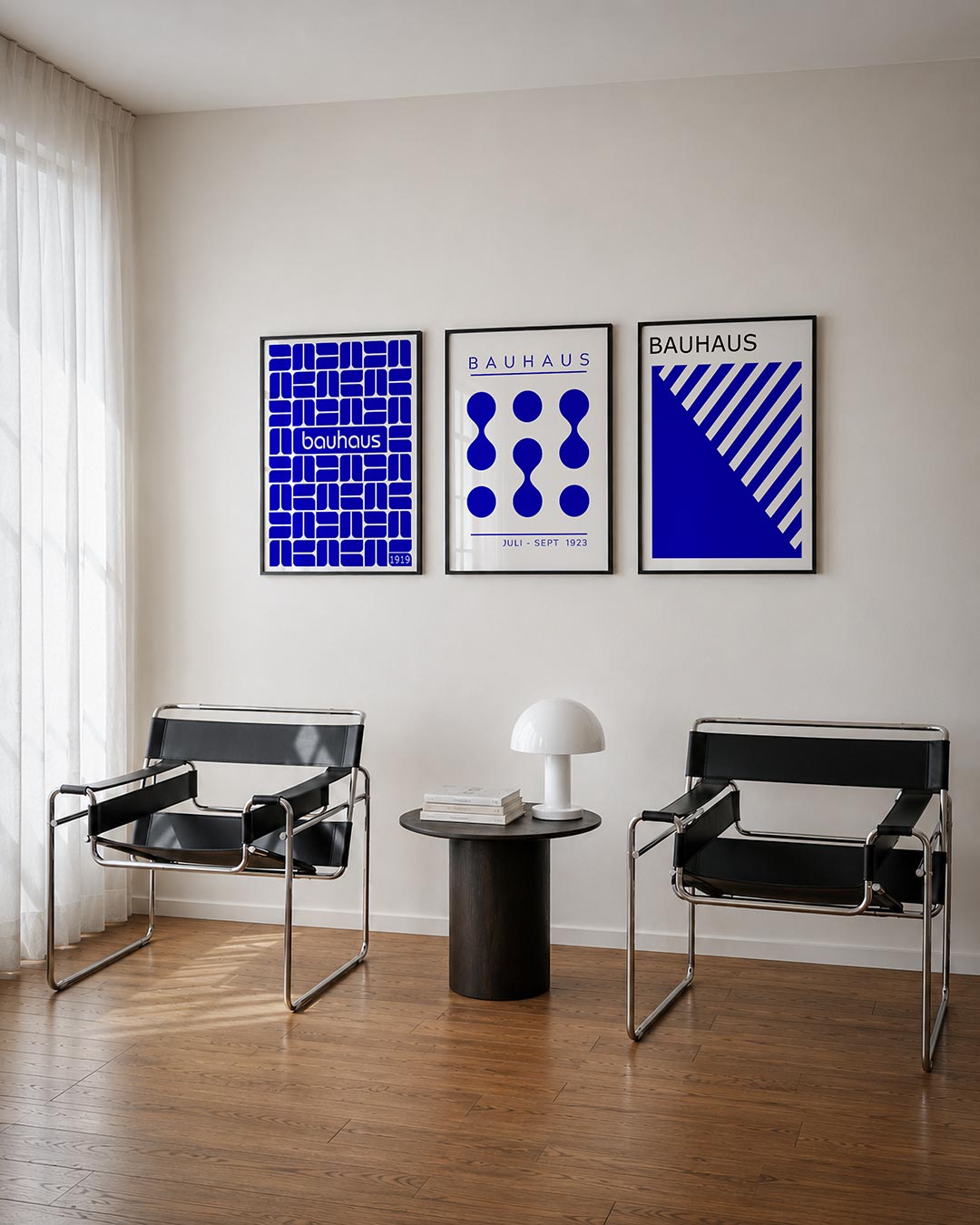Vormritme blauw driedelige posterset – deze posterset in drie delen toont een levendig patroon van blauwe blokken op een