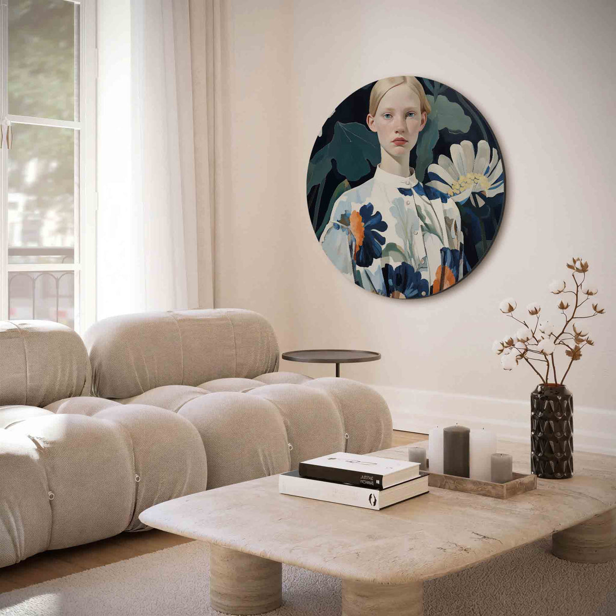 Vrouw met bloemen – muurcirkel met abstracte texturen voor aan de muur