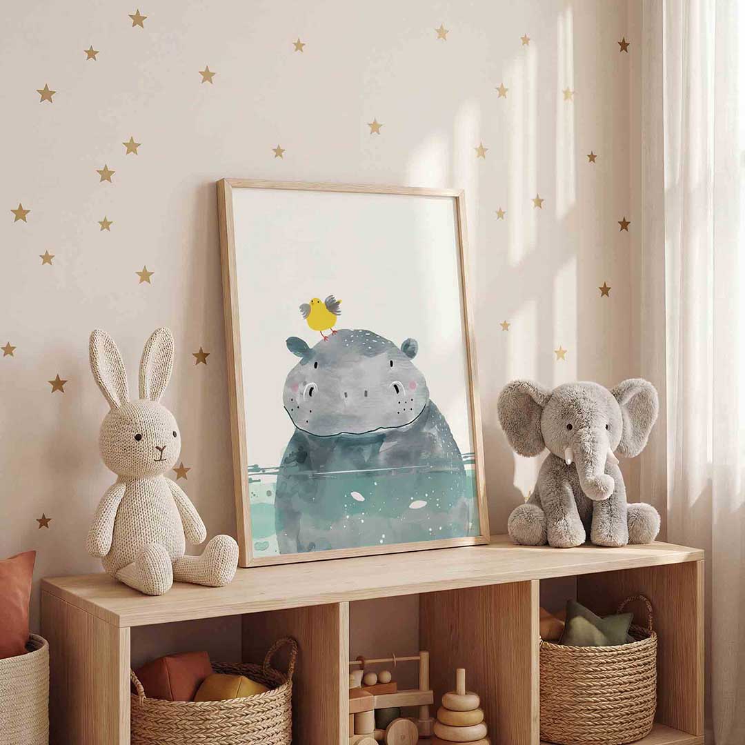 Nijlpaard met vogel – staande kinderkamer wanddecoratie van WallArtistic