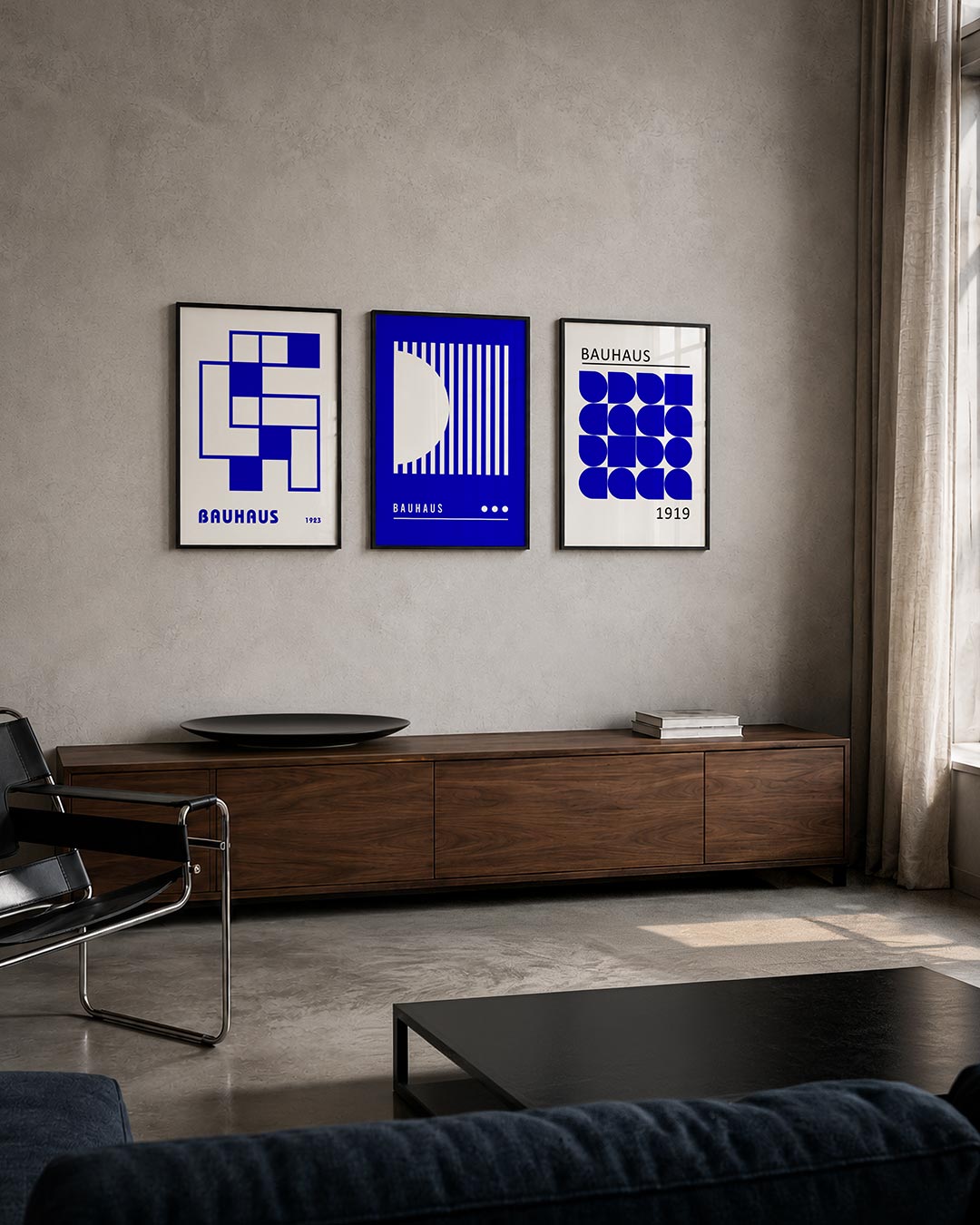Blauwe vlakkenstructuur posterset – tweede productweergave – deze posterset in drie delen toont een speelse ordening van