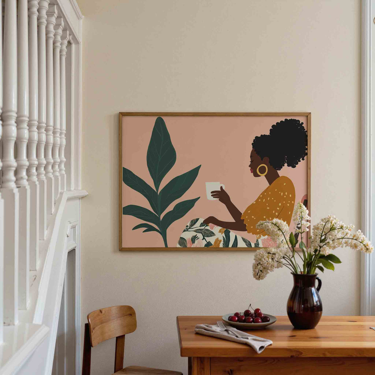 Vrouw met kopje en plant – liggende illustratie poster als wanddecoratie