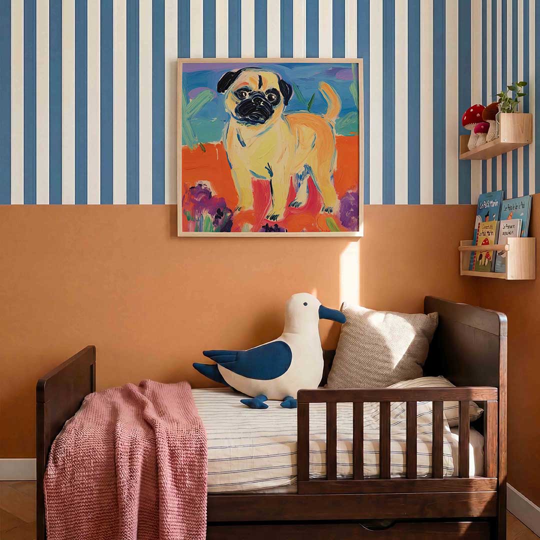 Mopshond op kleurrijke achtergrond – kids poster in vierkant formaat