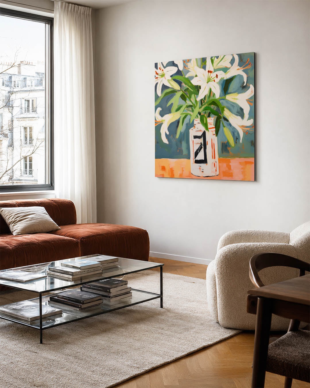 Bloemrijke compositie kunstwerk – vierkante wanddecoratie – dit werk toont een vaas met witte bloemen tegen een blauwgroene