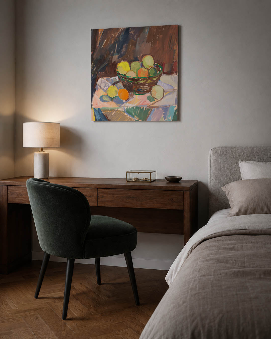 Fruit in mand kunstwerk – sfeerbeeld – dit werk toont een mand met fruit op een tafel. De kleuren zijn levendig en de