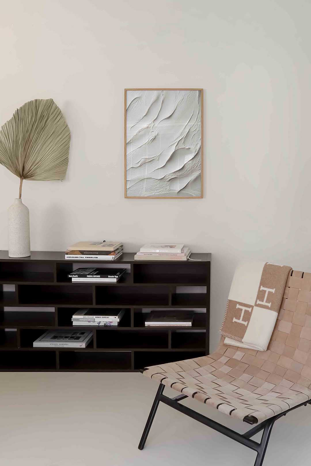 Witte textuur – zachte abstracte poster in staand formaat