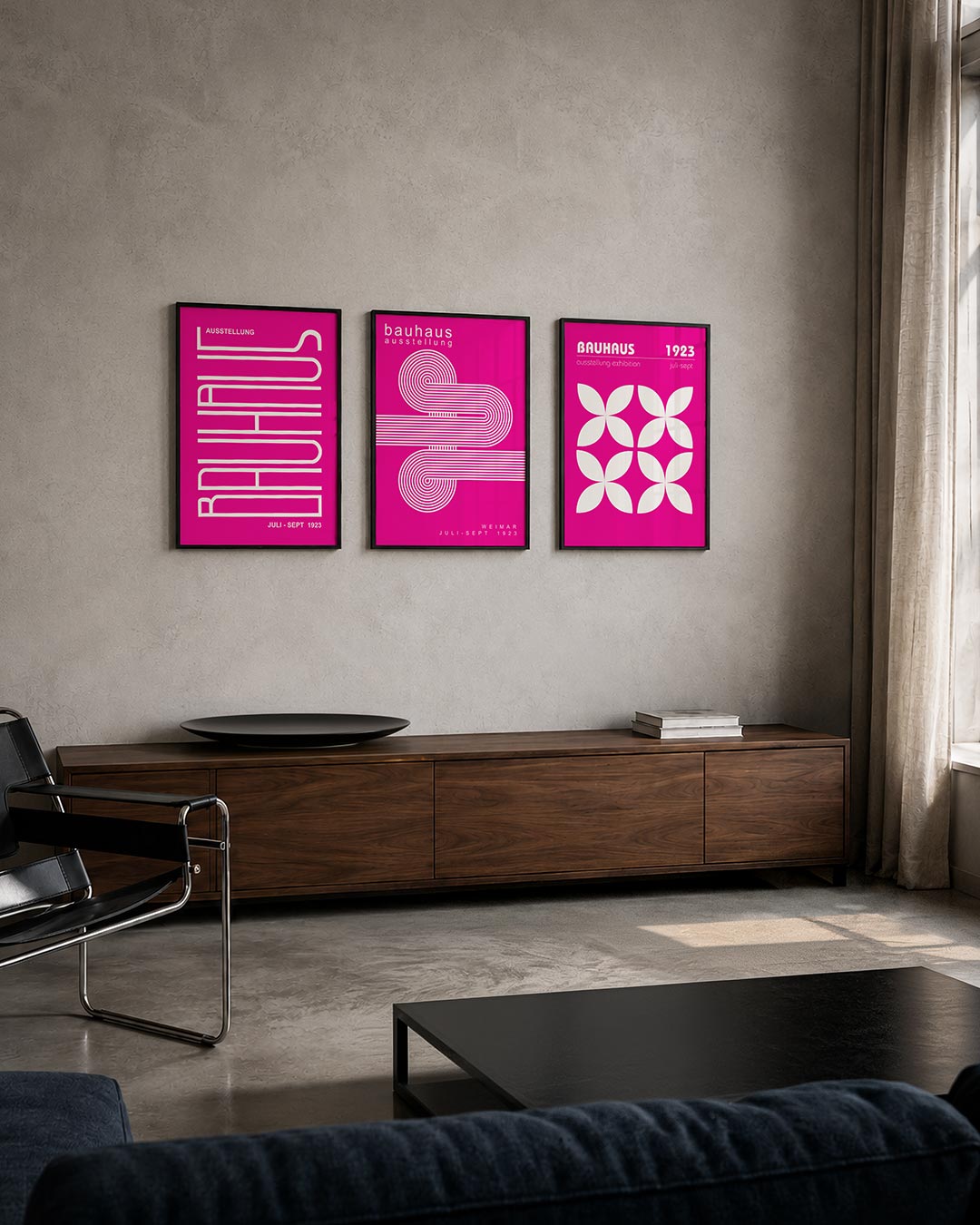 Lijnen en kleurvlakken driedelige posterset – deze poster heeft een felroze achtergrond met witte,