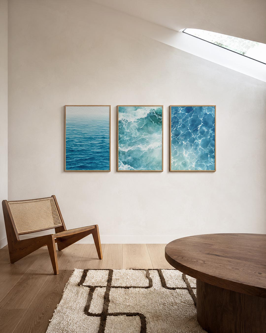 Golvend blauw posterset – derde productweergave – deze afbeelding toont een zee van blauwe tinten die in