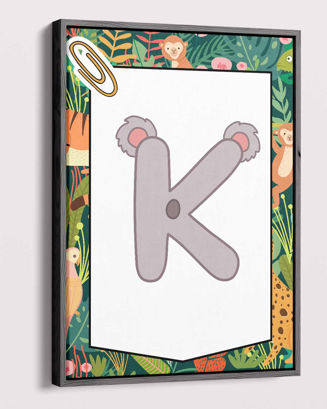 Speelse Koala Letter K – plexiglas wanddecoratie in portret formaat