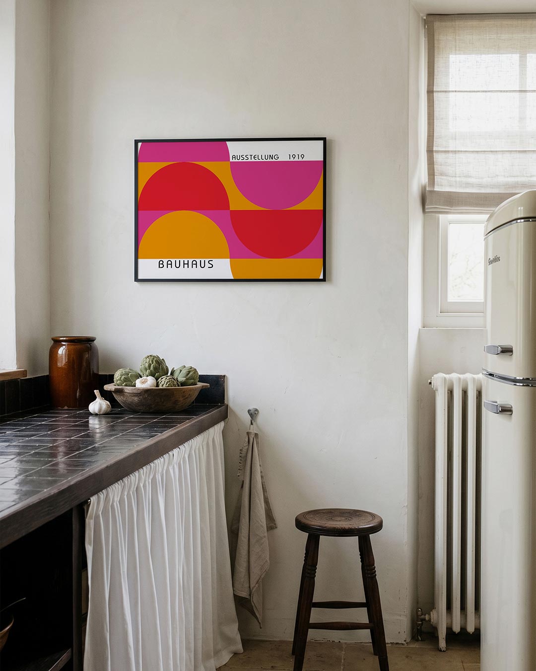 Vormritme en kleur – geometrische poster in Bauhaus-stijl van WallArtistic