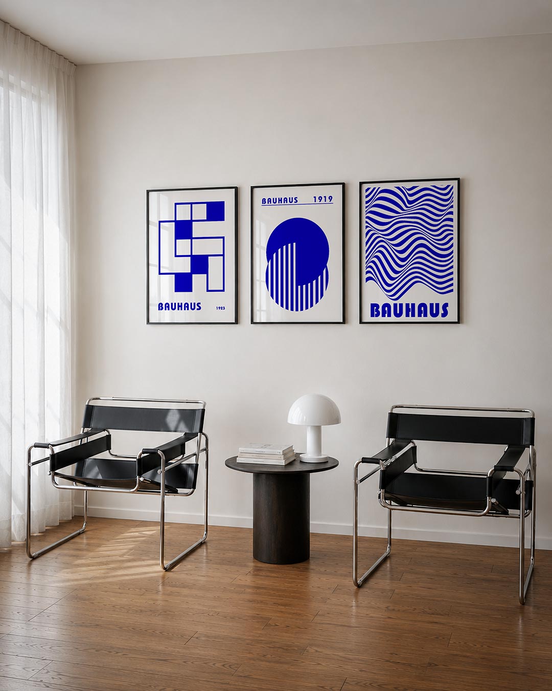 Blauw lijnenspel driedelige posterset – deze posterset in drie delen toont een dynamisch lijnenspel van blauwe rechthoeken en