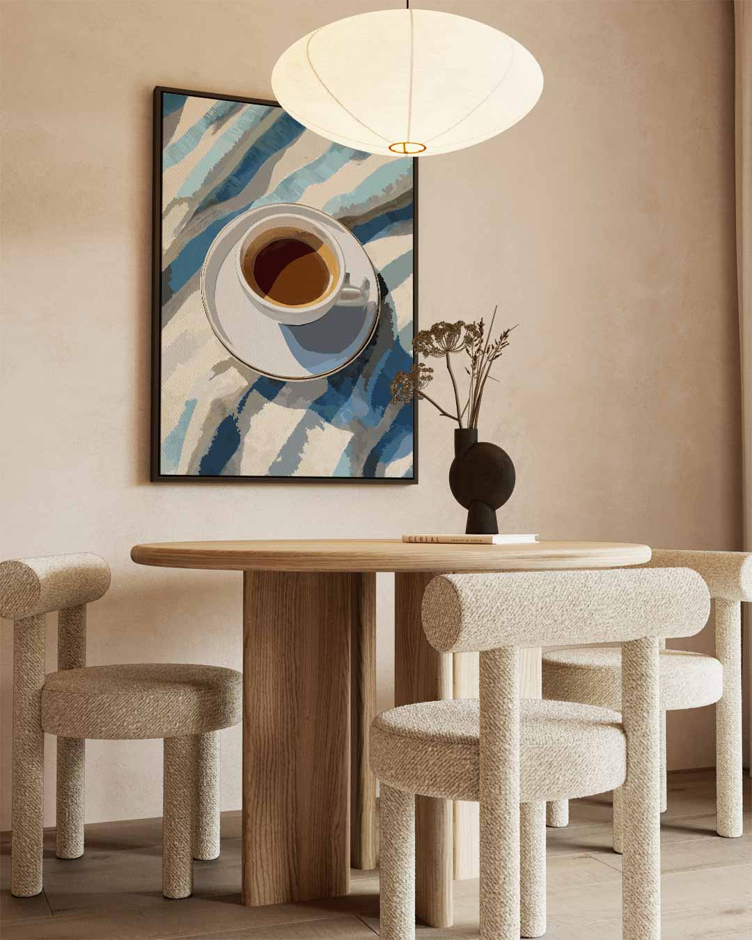 Koffiemoment in Blauwe Strepen – canvas wanddecoratie in portret formaat