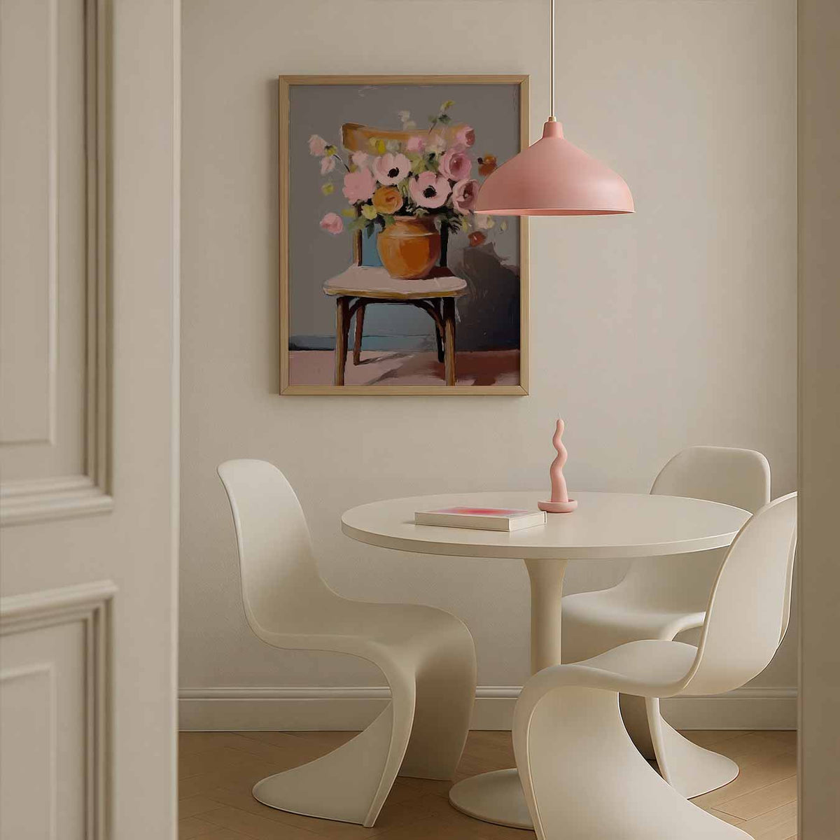 Bloemenpracht op Stoel – bloemen poster in staand formaat