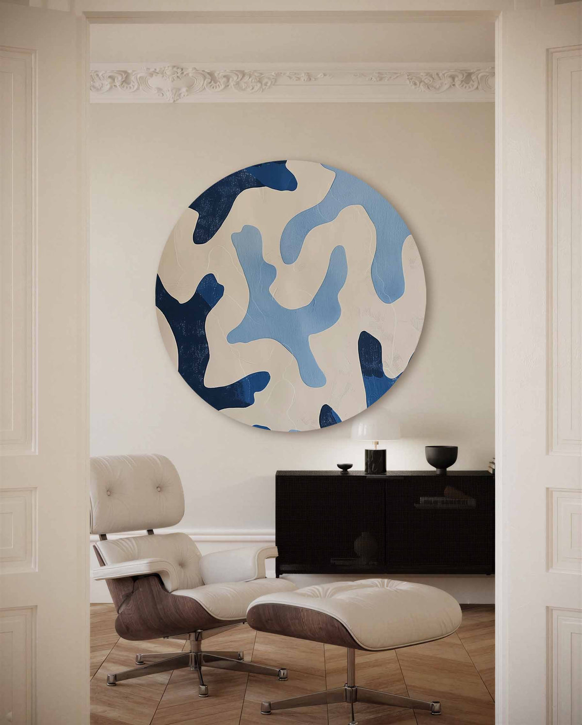 Abstracte blauwe vormen – muurcirkel met kleur en vormen voor aan de muur