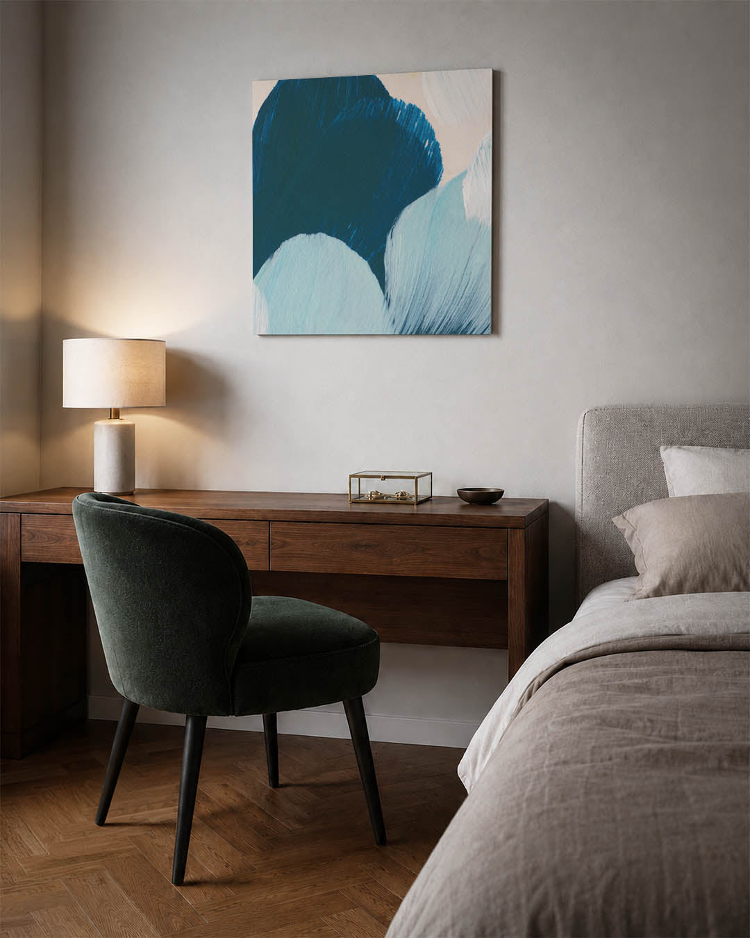 Vloeiende kleurencompositie kunstwerk – materiaalweergave – dit kunstwerk toont vloeiende penseelstreken in blauw en wit, met