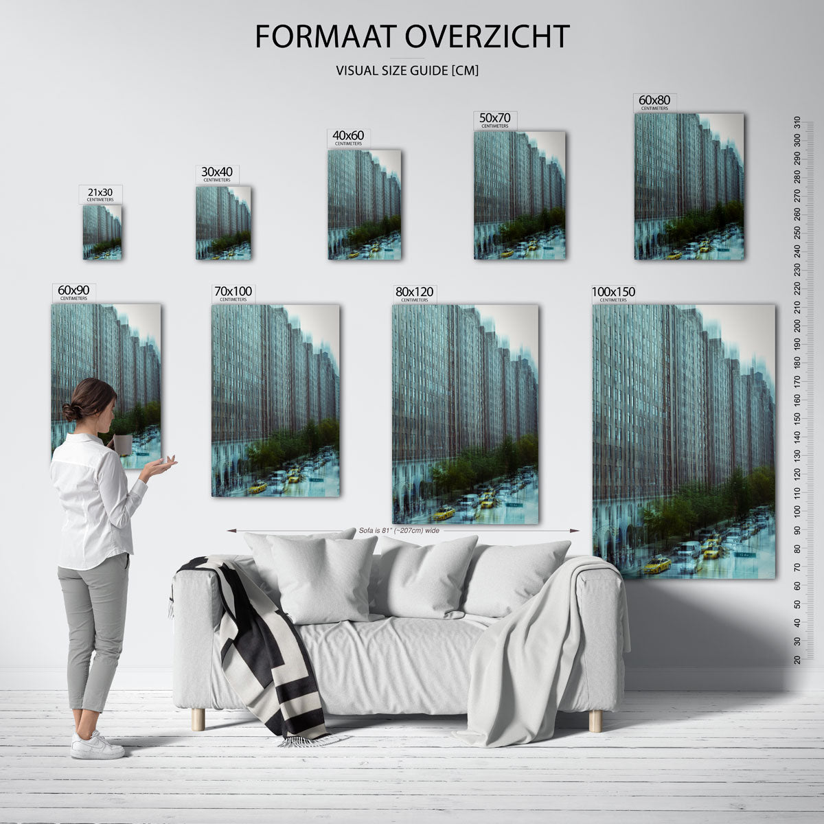 Stedelijke reflecties poster – sfeerbeeld – deze poster toont een dynamische stadsscène met hoge gebouwen en voertuigen. De