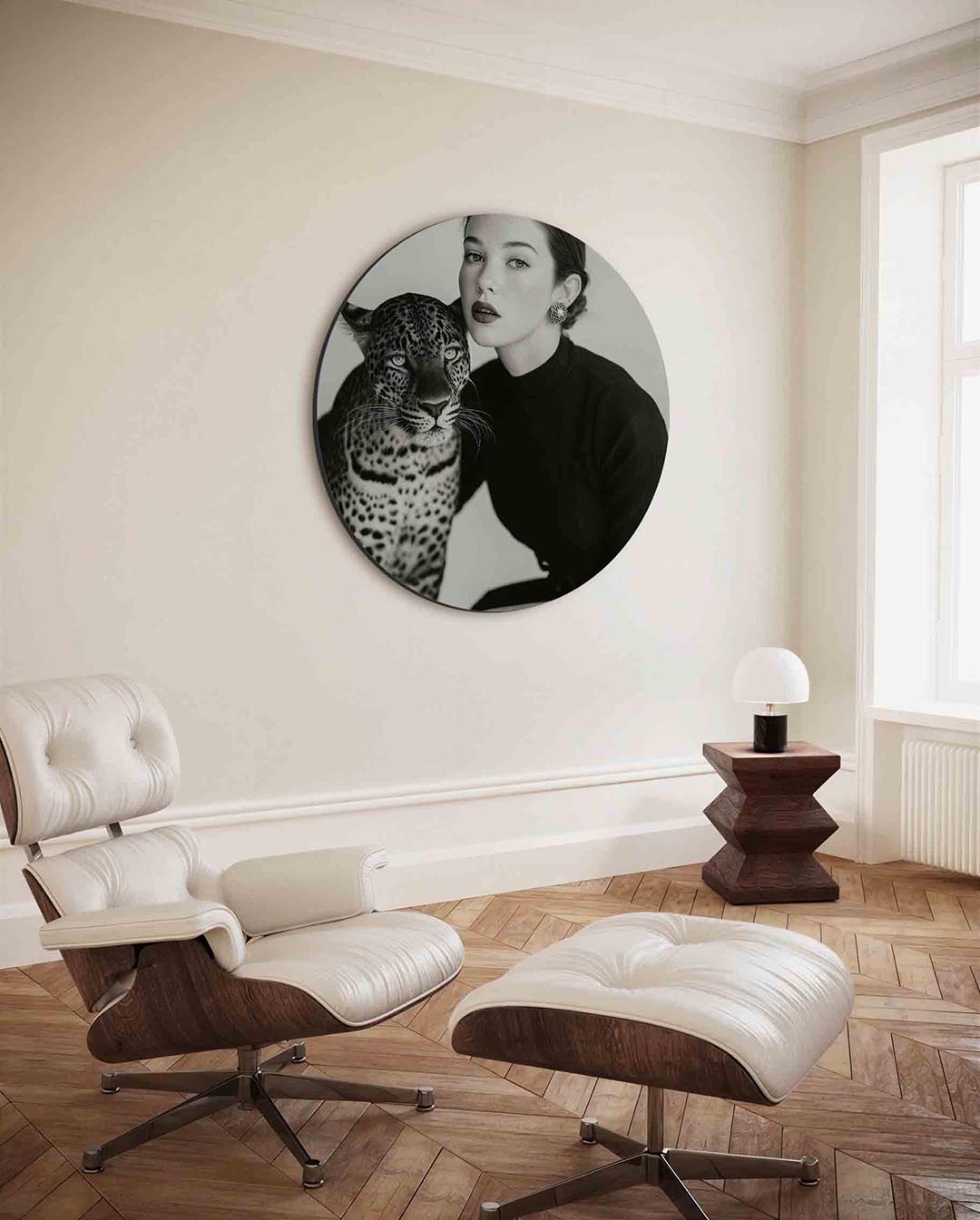Vrouw en luipaard – ronde Pop Art wanddecoratie van WallArtistic