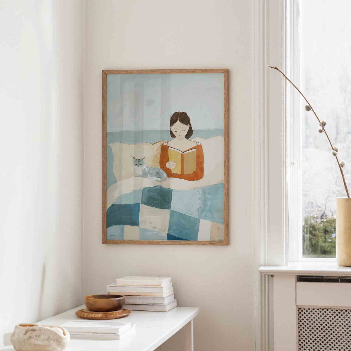 Lezende vrouw met kat – staande hedendaagse wanddecoratie van WallArtistic