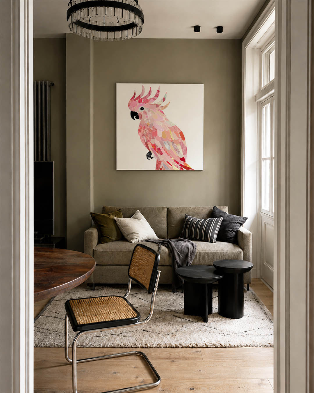 Vrolijke vogel collage kunstwerk – tweede productweergave – dit kunstwerk toont een kleurrijke vogel opgebouwd uit diverse