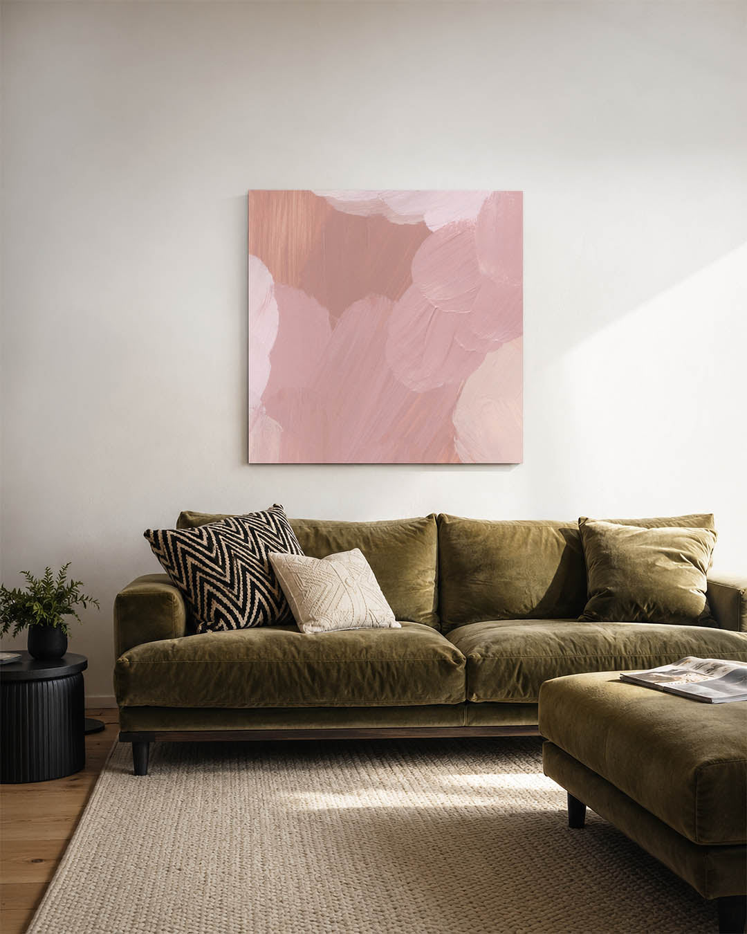 Zachte kleurencompositie kunstwerk – sfeerbeeld – dit werk toont een harmonie van zachte penseelstreken in roze en beige