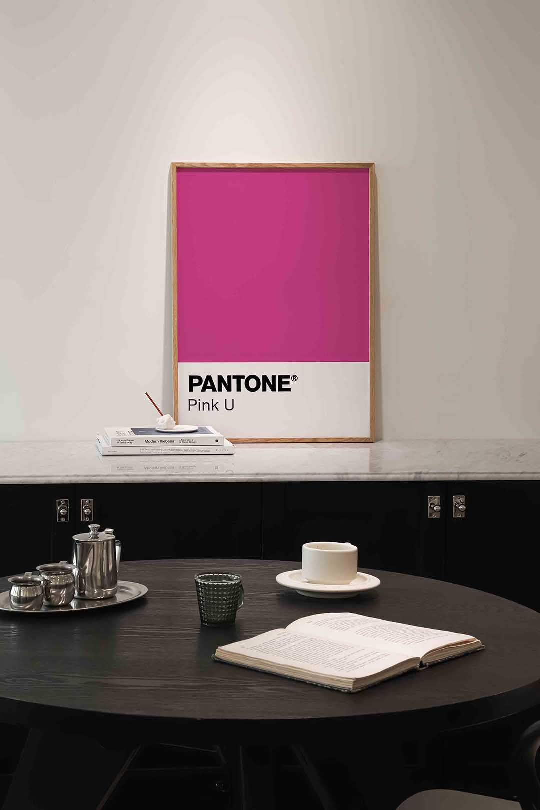 Pantone pink – abstracte poster in staand formaat